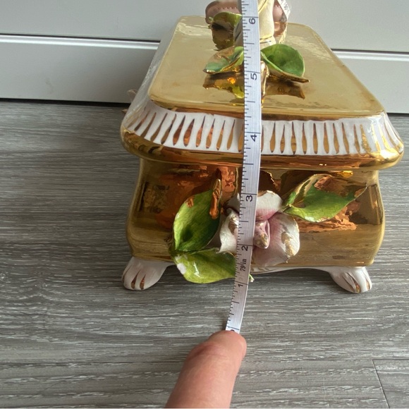 Vintage Gorgeous Hard To Find Gold and Floral Trinket Box Made In Italy - Picture 12 of 14